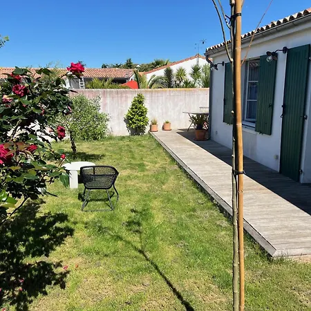 La Des Alouettes Avec Piscine Chauffee