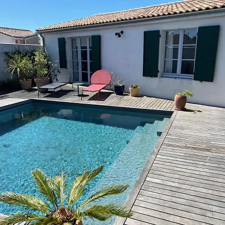La Des Alouettes Avec Piscine Chauffee Ferienhaus
